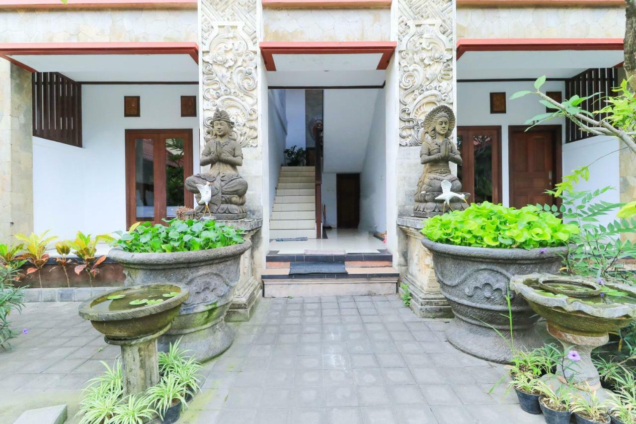 Puri Jayaraja Guest House Kuta Lombok Exterior foto