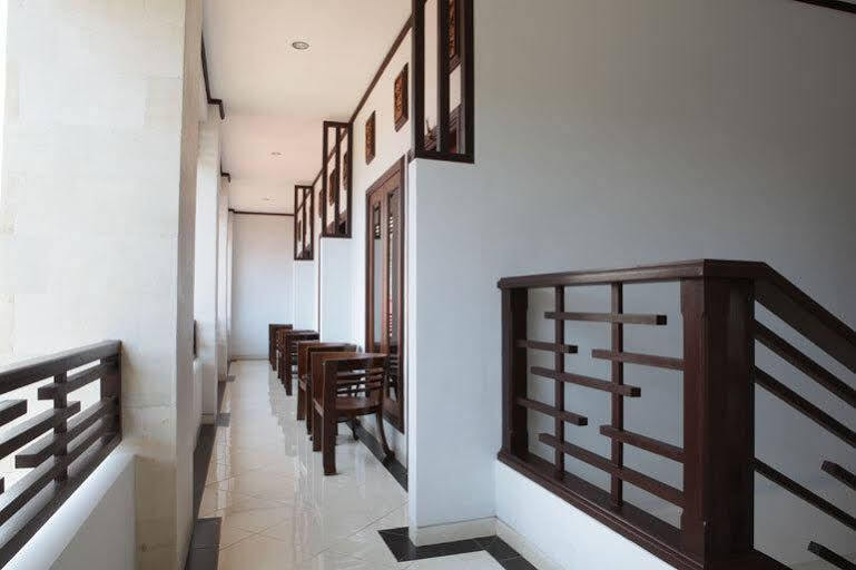 Puri Jayaraja Guest House Kuta Lombok Exterior foto